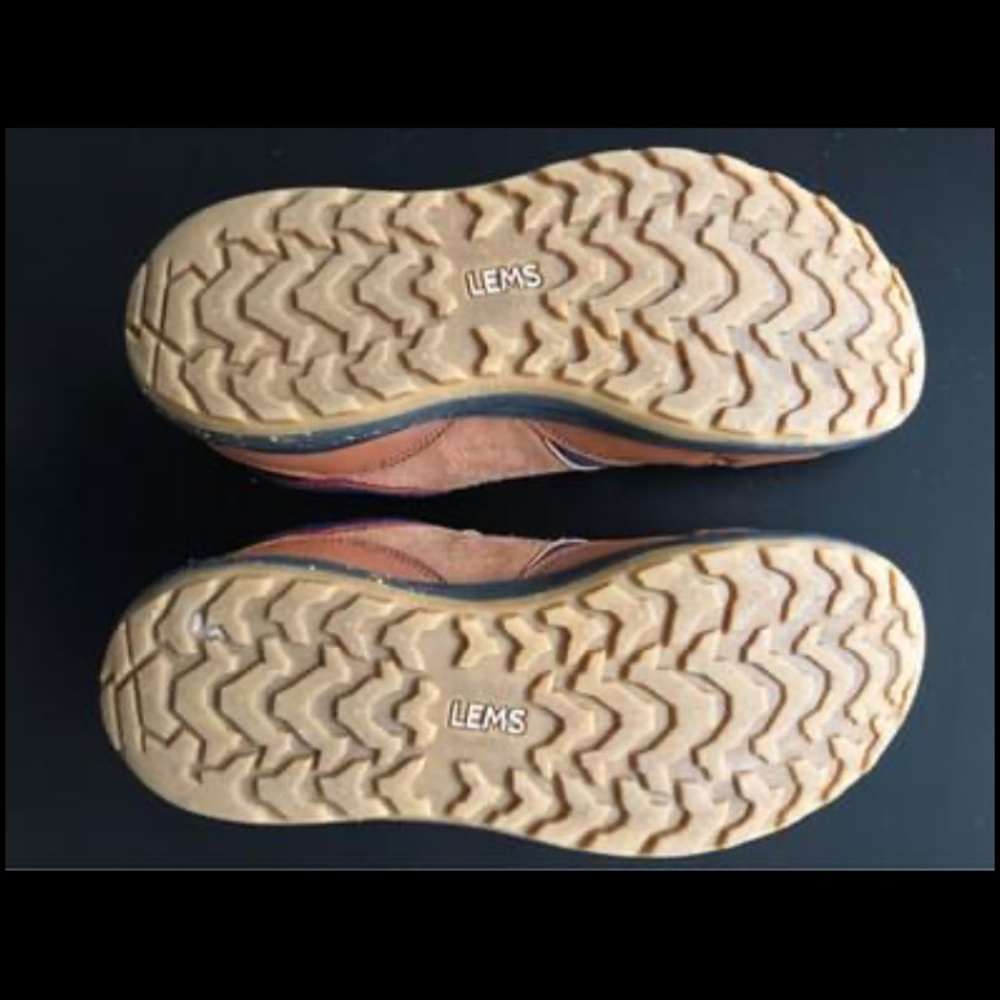 Hiking shoes/casual shoes